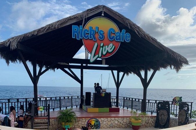 7 Mile Beach and Rick's Cafe in Negril from Montego Bay Private Tour - Should you book the Seven Mile Beach and Rick’s Cafe tour?