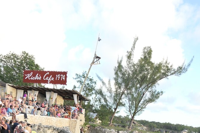 7 Mile Beach & Ricks Cafe with free Shopping experience - Is $50 a good value?