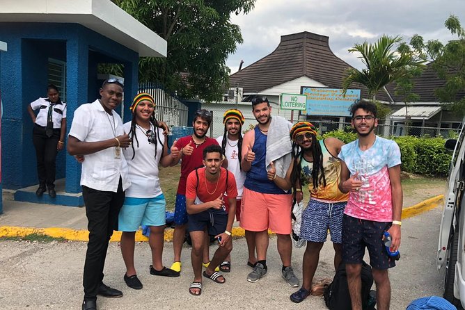 Airport MBJ Round Trip Transfer to Ocho Rios Airbnb Home, Resorts - Optional stops: jerk food, drinks, and a restroom