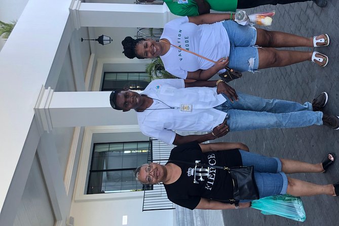 Airport MBJ Round Trip Transfers, to Montego Bay Airbnb & Resorts - What the 15 to 24 minute ride is like