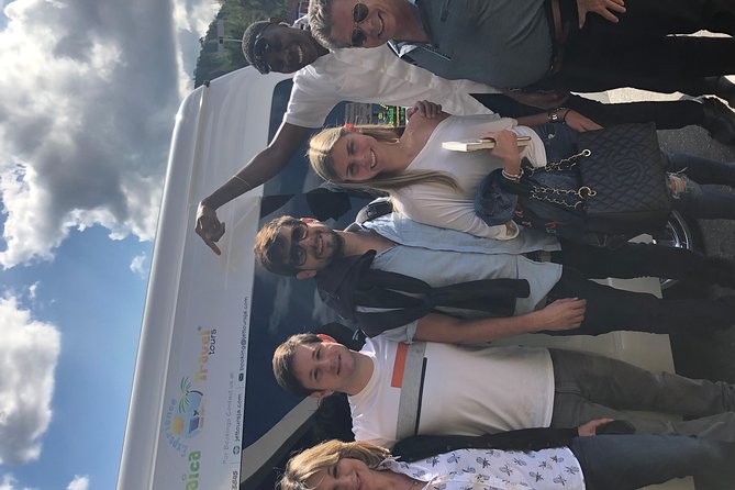 Airport MBJ Round Trip Transfers, to Montego Bay Airbnb & Resorts - Who should book this transfer?