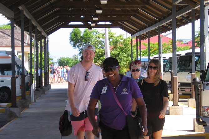 Airport transfer with Uber Montego Bay - Private groups, service animals, and ease of use