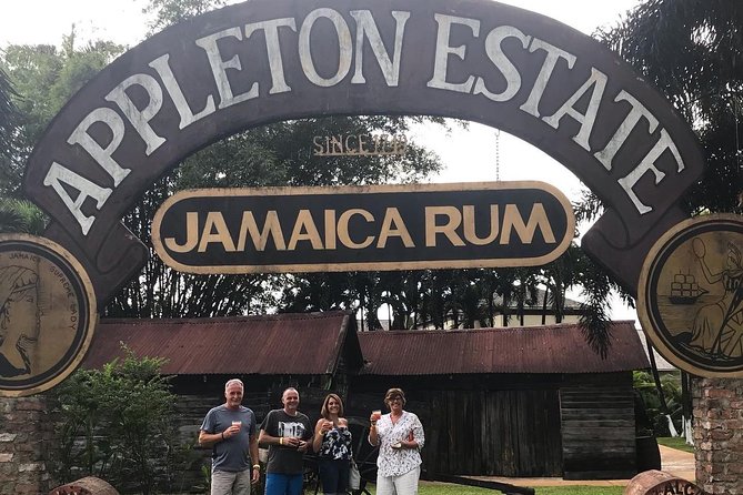 Appleton Rum Factory, Ys Falls, Black River Safari, Floyd’s Pelican Bar - Black River by boat