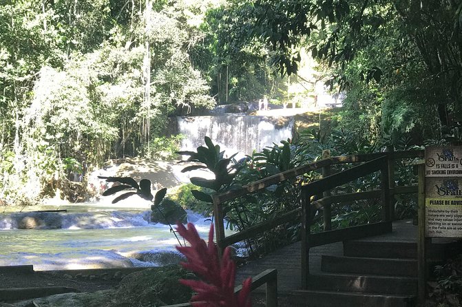 Appleton Rum Factory, Ys Falls, Black River Safari, Floyd’s Pelican Bar - Floyd’s Pelican Bar at sunset