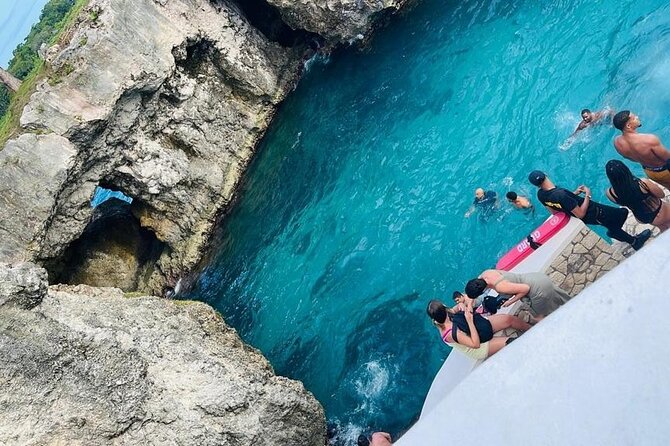 Beautiful Sunset Tour at the Rick's Cafe in Negril - The Lethe rafting stop offers more than a river ride
