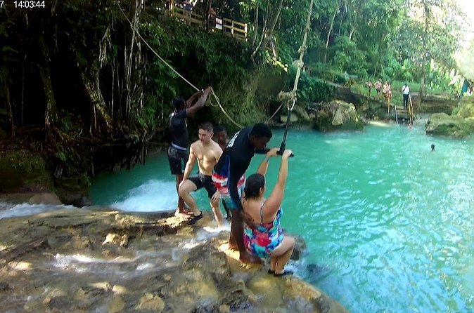 Blue Hole and Secret Falls plus Dunn's River Falls Combo Tour - What to pack for a wet, active day