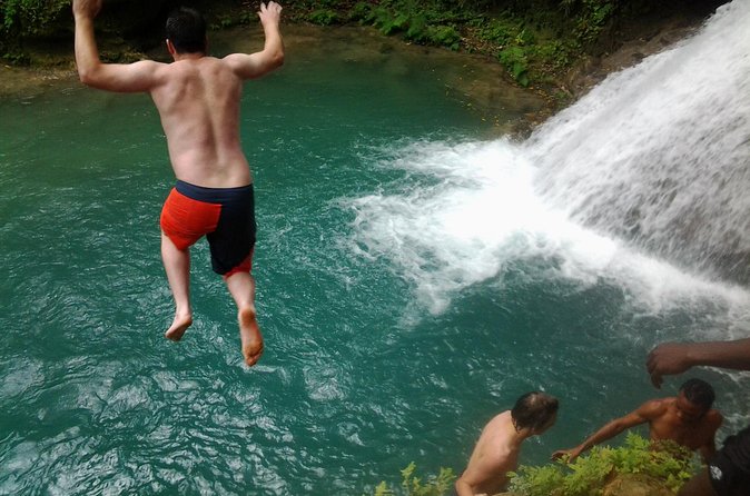 Blue Hole, Dunn's River Falls Luminous Lagoon Excursion From Montego Bay - Luminous Lagoon after sunset