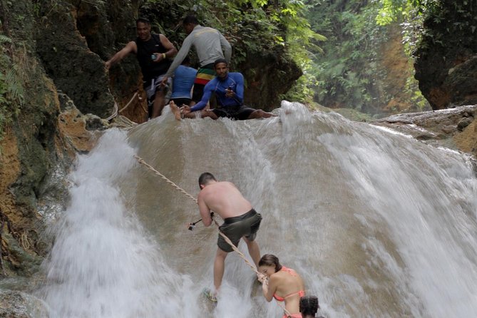 Blue Hole & Dunn's River Falls with Lunch from Negril - A practical way to prepare
