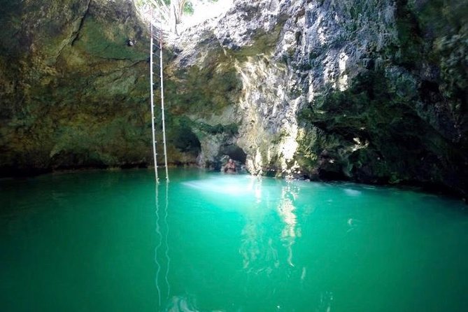 Blue Hole Mineral Spring and Ricks Cafe Private Tour - Blue Hole Mineral Spring gives the day its kick