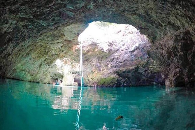 Blue Hole Mineral Spring, Ricks Cafe, 7 Mile Beach and Shopping Private Tour - How the private Negril day works