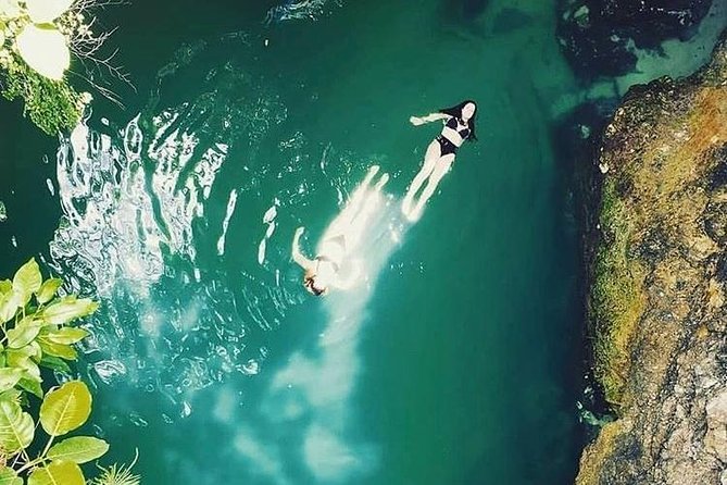 Blue Hole Mineral Spring, Seven Mile Beach, Ricks Cafe/ Shopping Private Tour - Key points to know before booking