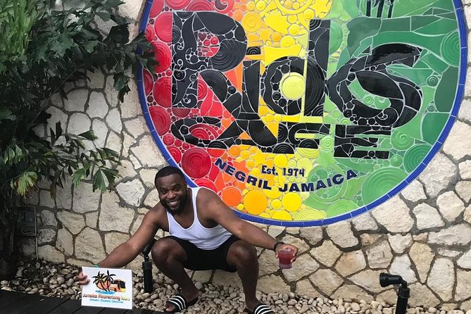 Blue Hole Mineral Spring, Seven Mile Beach, Ricks Cafe/ Shopping Private Tour - Rick’s Cafe for cliffs, music, and sunset