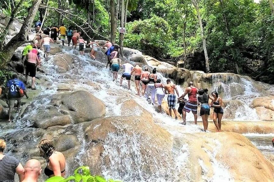Blue Hole, Secret Falls, and Dunn's River Falls Combo Day-Tr - Key points at a glance
