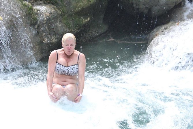 Blue Hole waterfalls from Runaway bay - Timing your day from Runaway Bay