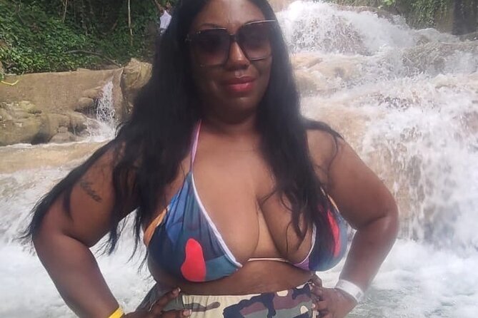 Bob Marley 9 Miles Tour and Dunns River Falls - Nine Miles and the Bob Marley Mausoleum