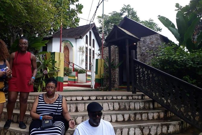 Bob Marley Nine Mile Tour - From Montego Bay - Arriving at Bob Marley’s first home