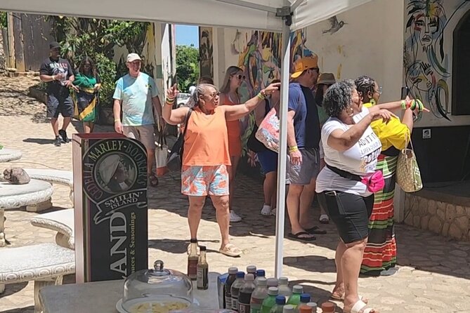Bob Marley Nine Miles Shuttle with admissions. . - What the guide adds to the visit