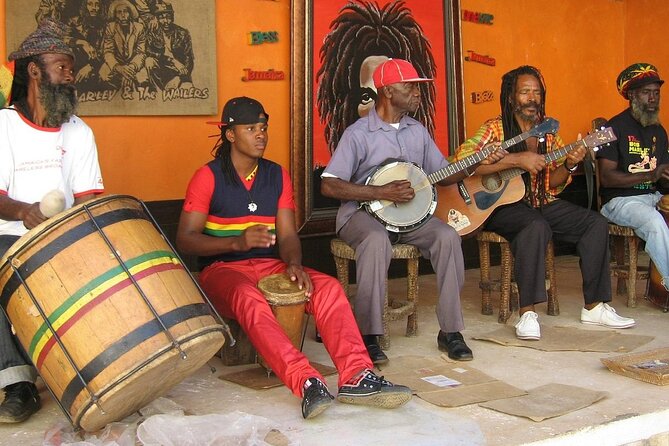 Bob Marley Nine Miles, sightseeing and local food and fruit stop - Practical details for a smoother visit