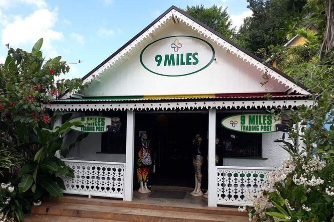 Bob Marley's Nine Mile Tour with Admission from Montego Bay - The road through Jamaica’s interior