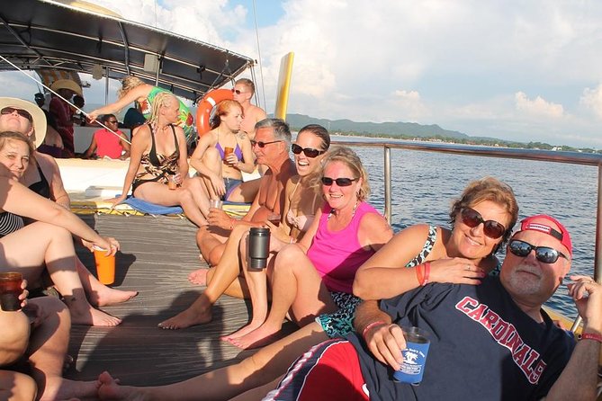 Catamaran Cruise Full Day Tour to Reef, Caves and Negril Beach - The open bar and reggae party