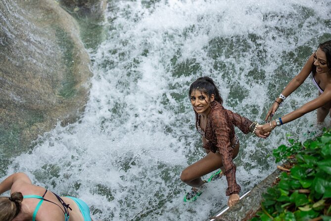 Catamaran Cruise with Snorkeling and Dunn's River Falls - Lunch, coffee, and the timing of the food