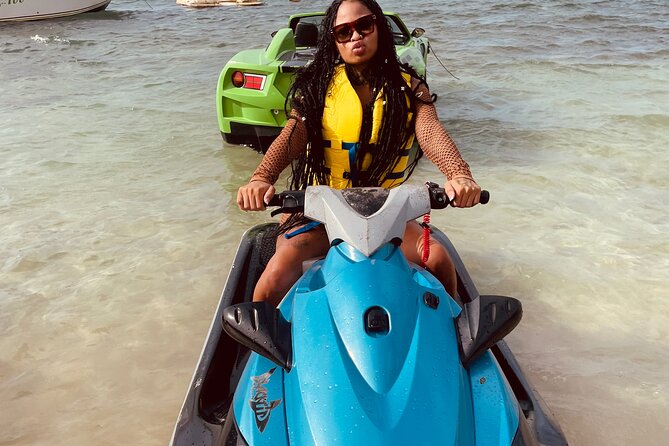 Customized Parasailing & JET-SKI - Getting started with the jet ski