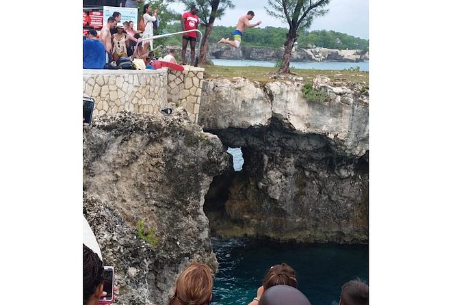 Day Tour Negril Beach & Ricks Cafe - Why a private driver changes the day