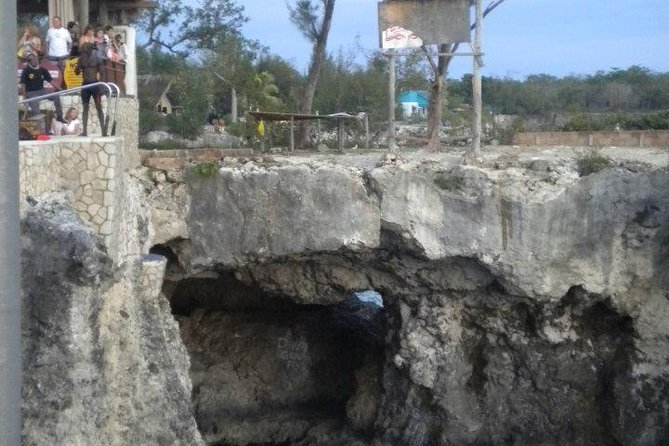 Day-Trip to Rick's Cafe from Montego Bay - Cliff jumping, swimming, and the pool