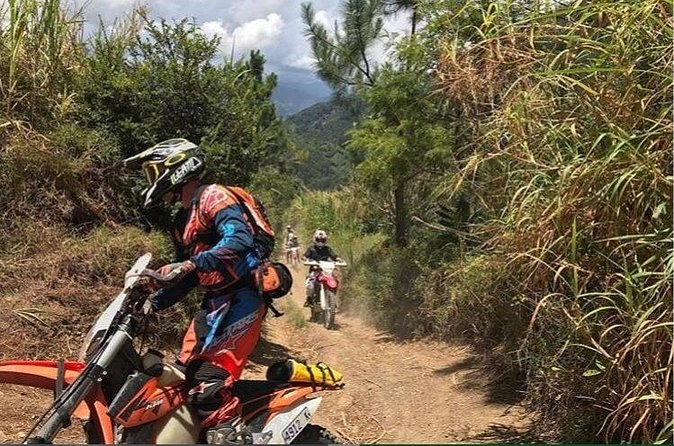 Dirt Bike Tours - Viewpoints over Kingston and the Blue Mountains