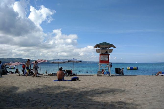 Doctor's Cave Beach, Jimmy Buffett 's Margaritaville and Shopping - The private driver makes the biggest difference