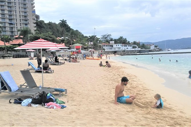 Doctor's Cave Beach, Margaritaville & Shopping from Montego Bay Hotels - Key points at a glance