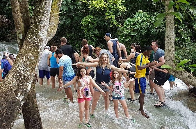 Dunn's River Falls and Zipline (Over the Falls) Adventure Tour from Ocho Rios - Clothing, weight, and age rules