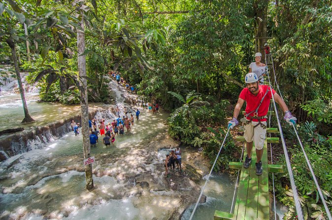 Dunn's River Falls and Zipline (Over the Falls) Adventure Tour from Ocho Rios - How the group size affects your day