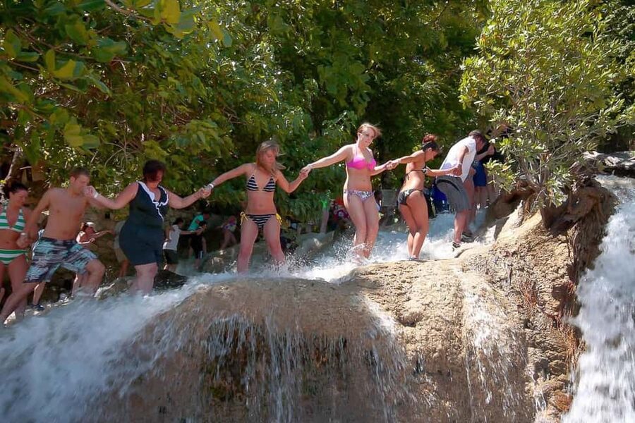 Dunn's River Falls, Bob Marley 9 Mile - Optional Lagoon Tour - Key points at a glance