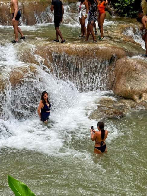 Dunn's River Falls, Bob Marley 9 Mile - Optional Lagoon Tour - The road to 9 Mile shows another side of Jamaica