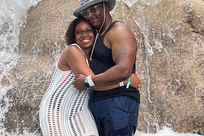 Dunn's River Falls Climb and Beach Include Entry Fee (ᵔᵕᵔ) - What the guide adds to the day