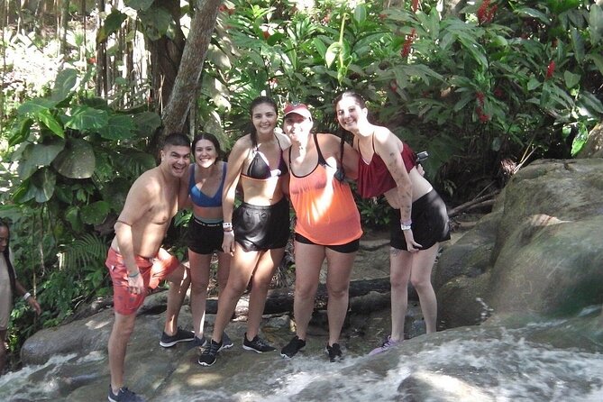 Dunn's River Falls Climb and Beach Include Entry Fee (ᵔᵕᵔ) - Good and difficult parts of the experience