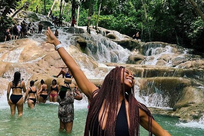 Dunn's River Falls Half Day Tour From Montego Bay - Rio Bueno and the short photo stop