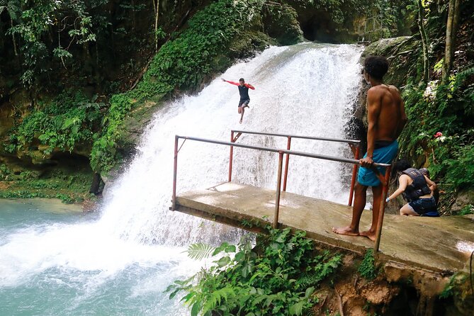 Dunn's River Park & Blue Hole Waterfall Combo from Montego Bay - Smart planning for a smoother outing