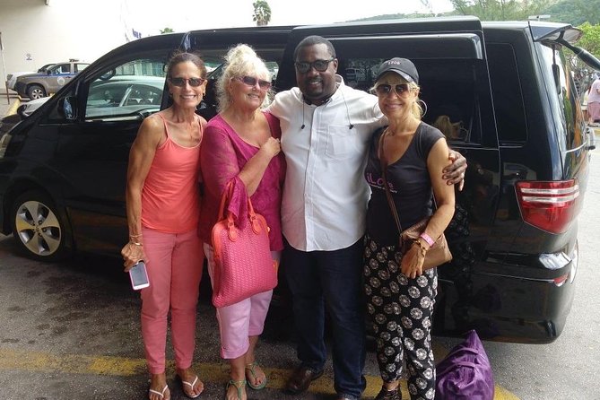 Excellence Oyster Bay Private Transfer - The airport pickup and flight-delay plan