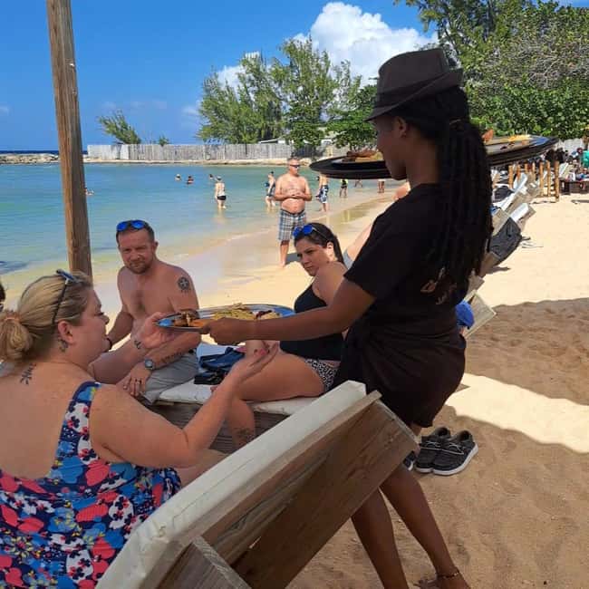 Falmouth: Bamboo Beach Break - Paying for lunch, cocktails and extras