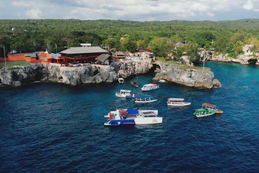 From Montego Bay: Negril Beach and Rick's Café Day Trip - From Montego Bay to Negril in five hours