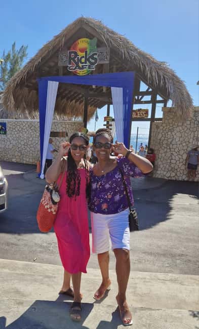 From Montego Bay: Negril Day Trip and Rick's Café Sunset - Key points to know