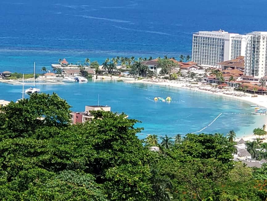 From Ocho Rios: Blue Hole Secret Waterfall & Highlight Tour - Who should book this Blue Hole outing?