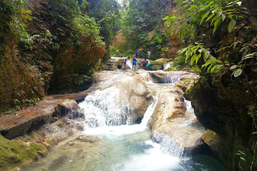 From Ocho Rios: Blue Hole Tour with Jamaican KFC Meal - The Blue Hole’s Natural Swimming Pools