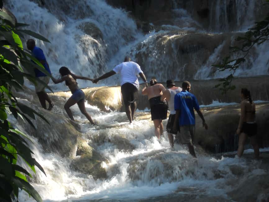 From Ocho Rios: Bob Marley & Dunn’s River Falls 6/7Hour Tour - The road to Nine Mile shows a quieter Jamaica