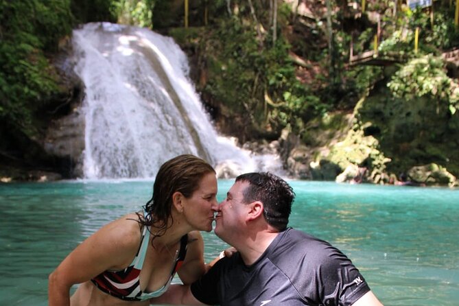 Full-Day Tour of Blue Hole and Dunn's River Falls, Including Fees - Should you book it?