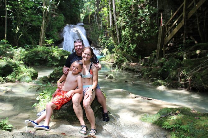 Full-Day Tour of Blue Hole and Dunn's River Falls, Including Fees - Why a private vehicle matters on this route