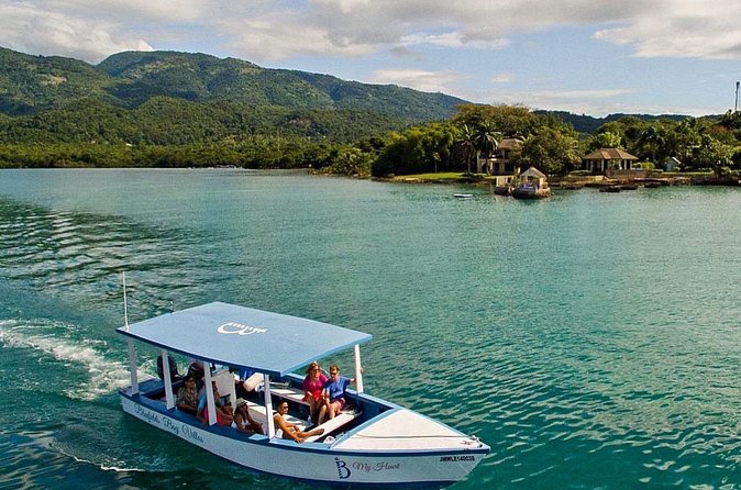 Glass bottom Boat Tour and Snorkeling Experience in Montego Bay - Why the private format matters