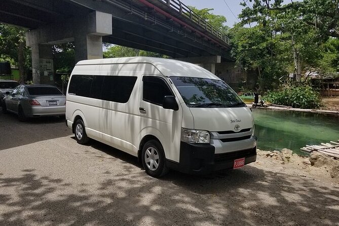 Grand Palladium Airport Transfer - Comfort, luggage, and group size
